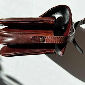 Stylish Brown Leather Crossbody Bag